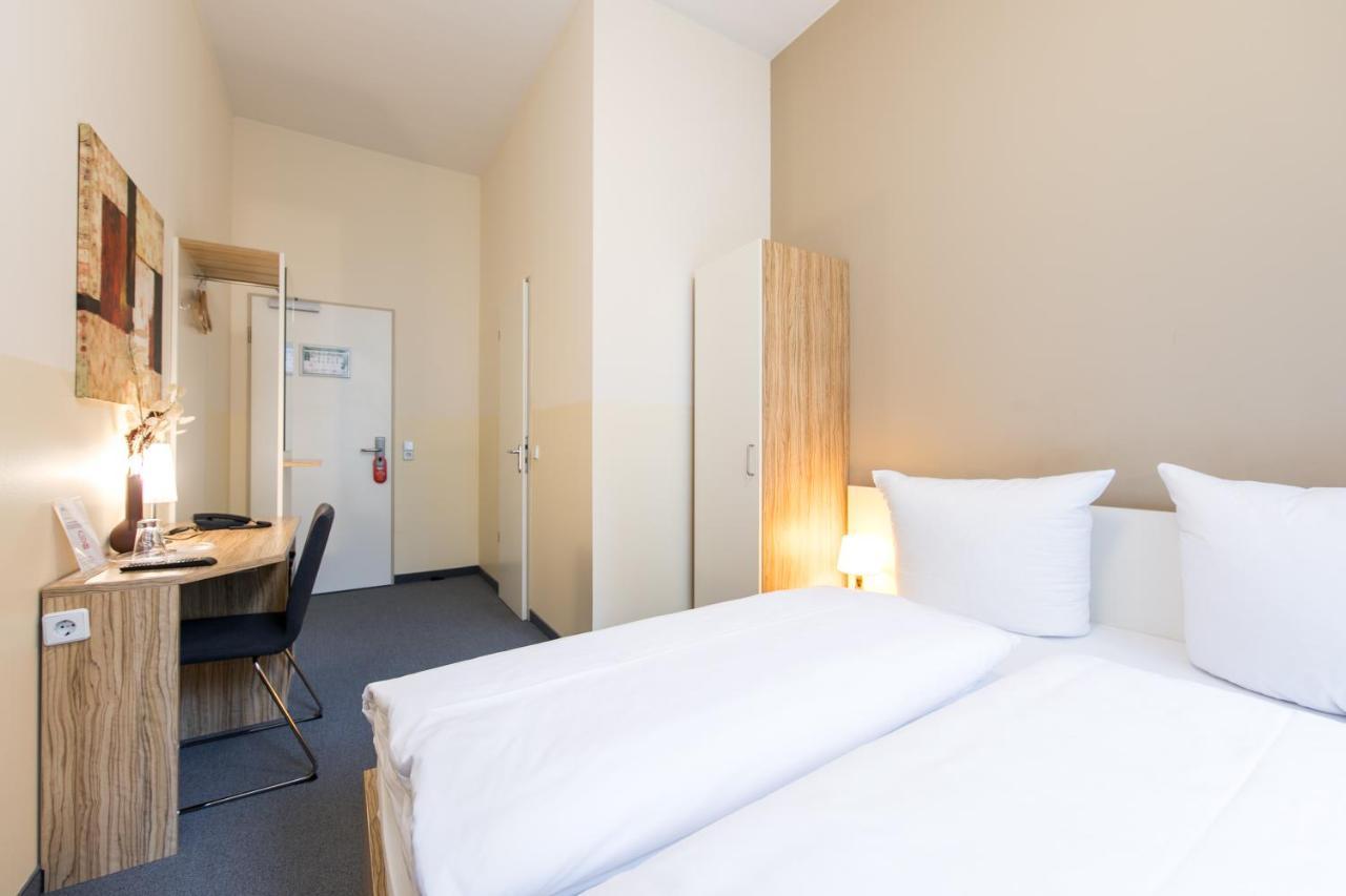 Nu Wave Hotel Berlin - Digital Check-In 2025 Luaran gambar