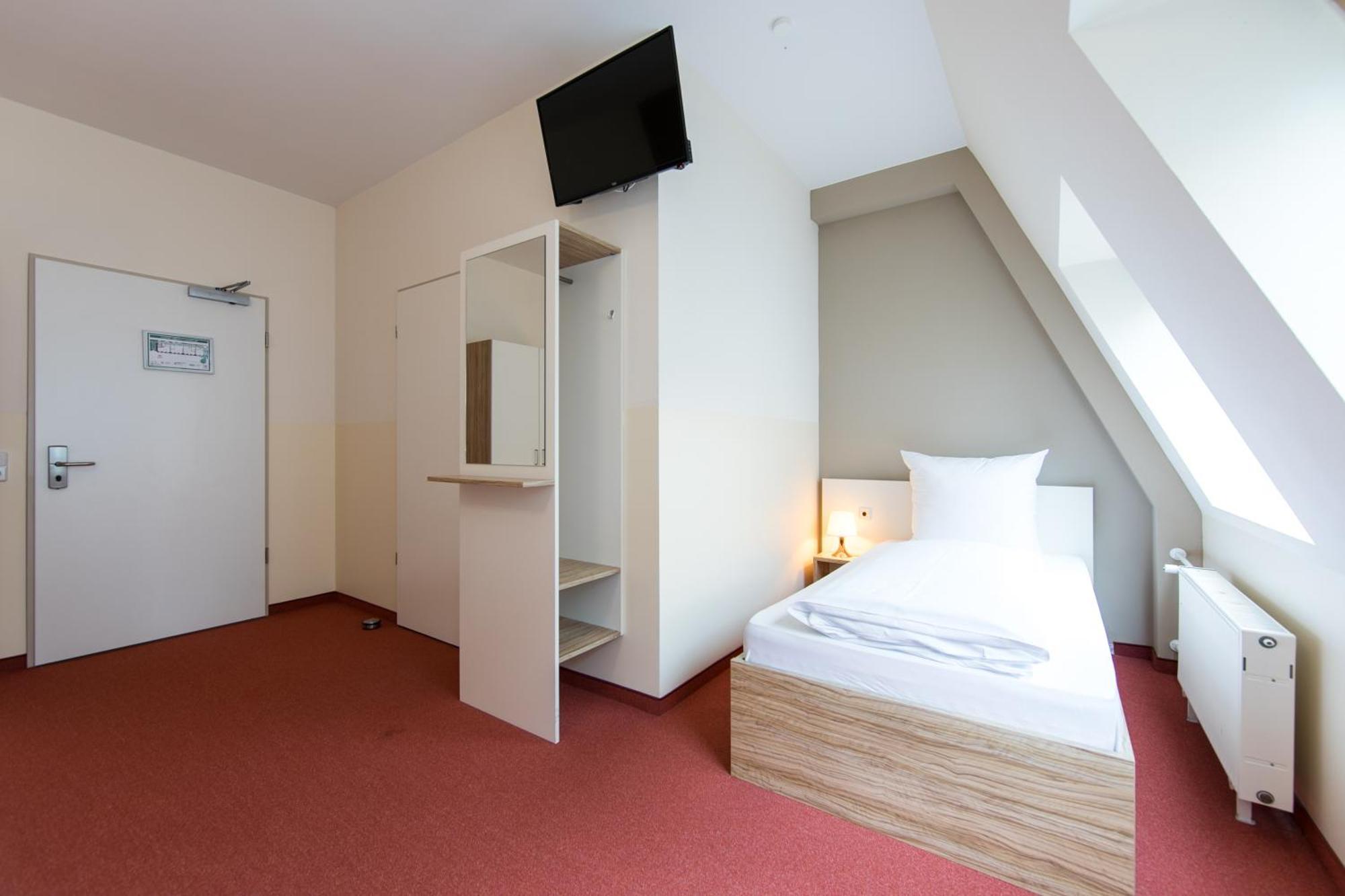 Nu Wave Hotel Berlin - Digital Check-In 2025 Bilik gambar